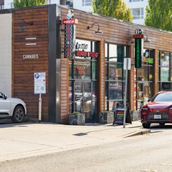 World of Smoke & Vape - Redmond
