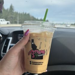 Iced americano with honey, cinnamon & cream.