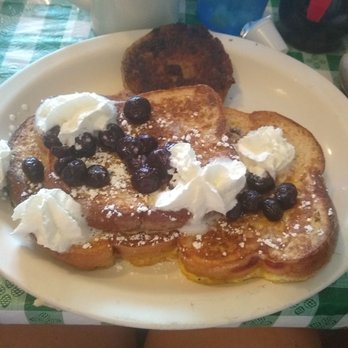 Lisa's Radial Cafe - Double Blueberry French Toast - Breakfast & Brunch Near Me - Omaha, Nebraska