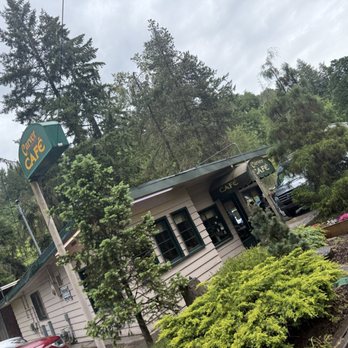 Carver Cafe - Delis Near Me - Damascus, Oregon