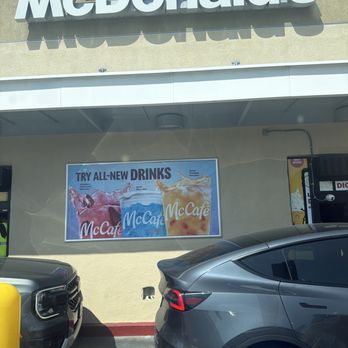 McDonald's - Outside - Fast Food Near Me - Los Angeles, California McDonald's - Outside - Fast Food Near Me - Los Angeles, California