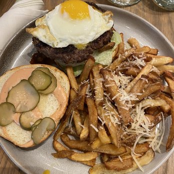 The Select - Truffle fries & breakfast burger - Mediterranean Near Me - Sandy Springs, Georgia