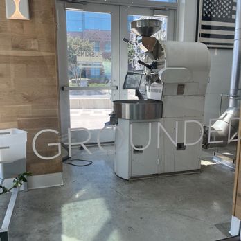 Huskins Coffee - Grinding fresh coffee - Coffee & Tea Near Me - Santa Ana, California