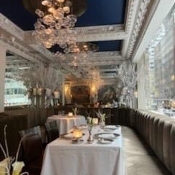 Caviar Russe - Ambiance - New American Near Me - New York, New York