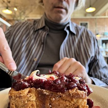 Oddfellows Cafe & Bar - Brioche French Toast - Breakfast & Brunch Near Me - Seattle, Washington Oddfellows Cafe & Bar - Brioche French Toast - Breakfast & Brunch Near Me - Seattle, Washington
