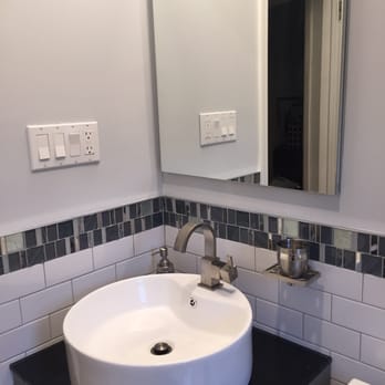 Major Homes Corp - Border tiles add a nice accent. - General Contractors Near Me - Bayside, New York