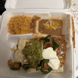 El Dorado’s - Came and got a pick up order and this is what they gave me, make sure to check your food before you leave!!! Garbage