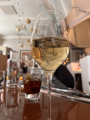 Pops for Champagne by null