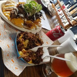 Mac N cheese,  Nachos