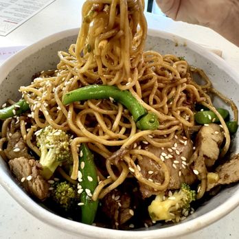 honeygrow - Sesame Garlic noodles with beef - Salad Near Me - Akron, Ohio honeygrow - Sesame Garlic noodles with beef - Salad Near Me - Akron, Ohio