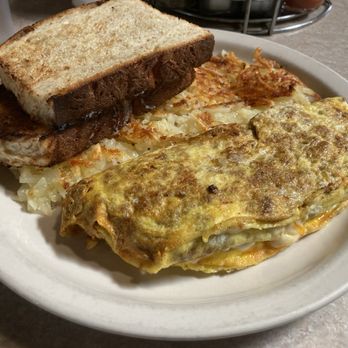 Franks Diner - Meat omelette - Diners Near Me - Kenosha, Wisconsin