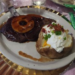 Sinclair's East - Hawaiian Rib-Eye w/Loaded Baked Potato