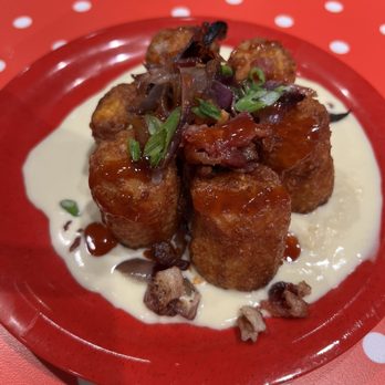 The Friendly Toast - Some like it tot - Breakfast & Brunch Near Me - Chestnut Hill, Massachusetts
