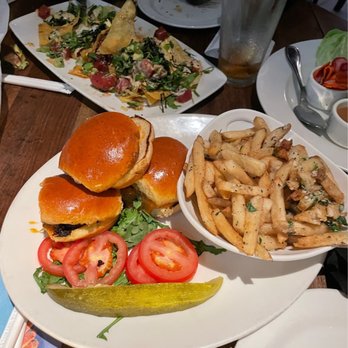 Yard House - Classic Sliders with Parmesan Truffle Fries - New American Near Me - Honolulu, Hawaii Yard House - Classic Sliders with Parmesan Truffle Fries - New American Near Me - Honolulu, Hawaii