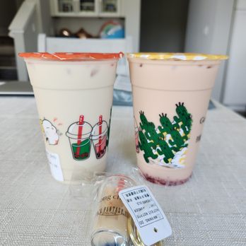 Gong Cha - Oolong Milk Tea (Left) & Strawberry Milk Tea (Right) - Bubble Tea Near Me - Gardena, California