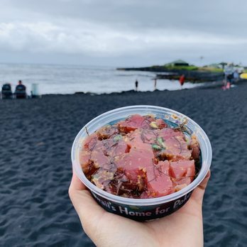 Punalu'u Black Sand Beach - Eating poke on the beach - Beaches Near Me - Pahala, Hawaii Punalu'u Black Sand Beach - Eating poke on the beach - Beaches Near Me - Pahala, Hawaii