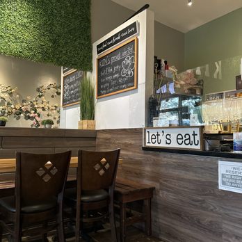 KIIN Thai Eatery - Thai Near Me - Burbank, California