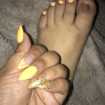 Rainbow Nails - Fill and polish change on toes - Nail Salons Near Me - Pittsburgh, Pennsylvania