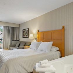 Pinnacle Hotel Whistler - Bedroom
