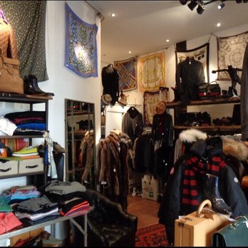 La Compagnie des Hommes - Vu de l'intérieur - Used, Vintage & Consignment Near Me - Paris 04, 75 La Compagnie des Hommes - Vu de l'intérieur - Used, Vintage & Consignment Near Me - Paris 04, 75