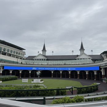 Churchill Downs - Horse Racing Near Me - Louisville, Kentucky