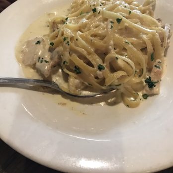 Tresino's - Fettuccine Alfredo - Italian Near Me - Wildomar, California Tresino's - Fettuccine Alfredo - Italian Near Me - Wildomar, California