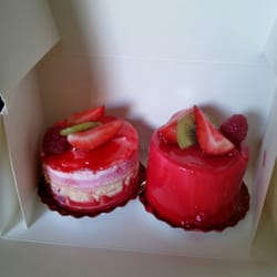 Boulangerie Pâtisserie Rémy Batt - Mousses framboise, chocolat et mousses framboise, fruits rouges. Quelque chose comme ça (mémoire courte)