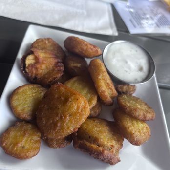 Vibes Kitchen & Bar - Fried Pickles - New American Near Me - Des Moines, Iowa