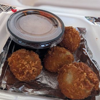 Pizza Place - Crispy artichoke cheese balls with marinara - Pizza Near Me - Tropic, Utah Pizza Place - Crispy artichoke cheese balls with marinara - Pizza Near Me - Tropic, Utah