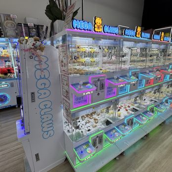 Mega Claws - Arcades Near Me - San Jose, California
