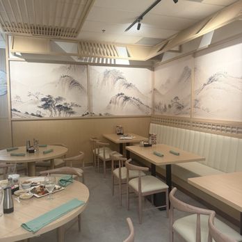 Golden Pavilion Restaurant - Restaurant seating - Soup Near Me - Jupiter, Florida