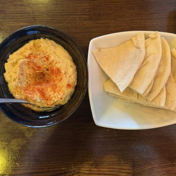Maroon Kitchen And Bar - Hummus - Mediterranean Near Me - San Fernando Valley, California Maroon Kitchen And Bar - Hummus - Mediterranean Near Me - San Fernando Valley, California