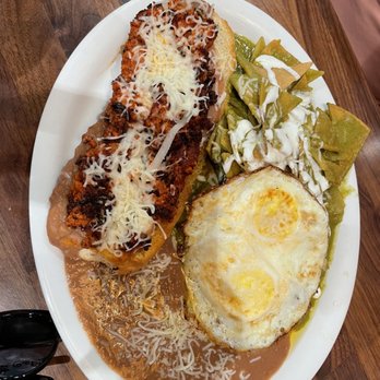 Cafe De Olla - Del Antojo plate - American Near Me - Monrovia, California