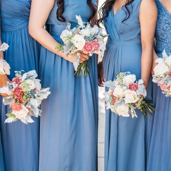 Wild Flowers Design Group - Bridesmaids bouquet - Florists Near Me Wild Flowers Design Group - Bridesmaids bouquet - Florists Near Me