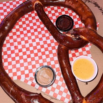 Santa Baby Bar - Giant pretzels - Bars Near Me - Chicago, Illinois
