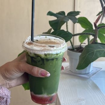 Vivot Craft Cafe - Strawberry matcha - Bubble Tea Near Me - Fullerton, California Vivot Craft Cafe - Strawberry matcha - Bubble Tea Near Me - Fullerton, California