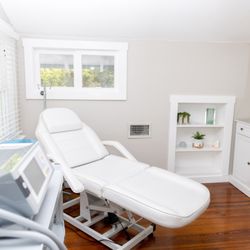 THRYV Collective - SoftWave treatment room