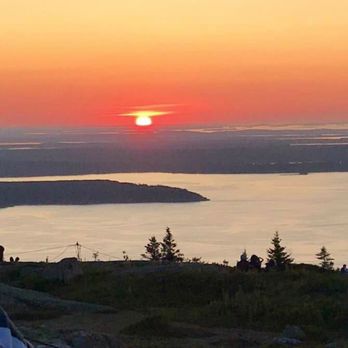 Lakeside Cedar Cabins - Sunrise Cadillac Mountain - Vacation Rentals Near Me - Ellsworth, Maine