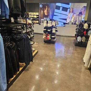 JD Sports - Inside the store - Shoe Stores Near Me - Los Angeles, California