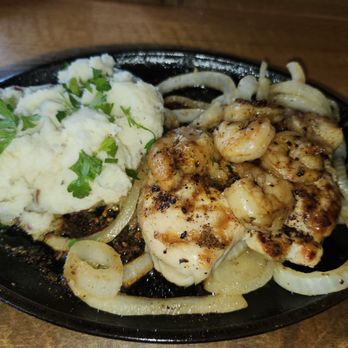 Applebee's Grill + Bar - Bourbon Street Chicken and Shrimp with Mashed potatoes - American Near Me - Belleville, Michigan