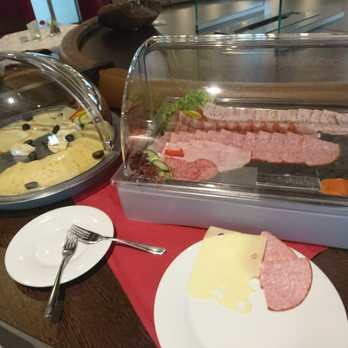 Hotel Glutschaufel - Another shot of breakfast. - Hotels Near Me - Eschenbach, BY