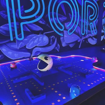 Par 3 - Mini Golf Near Me - Newport, Kentucky