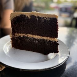 DERU Market - Peanut butter chocolate cake