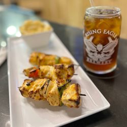 Rising Eagle Brewery - Chicken Kabobs with Mac & Cheese