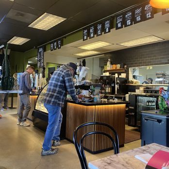 The Dez - Ordering counter - Coffee & Tea Near Me - Joshua Tree, California