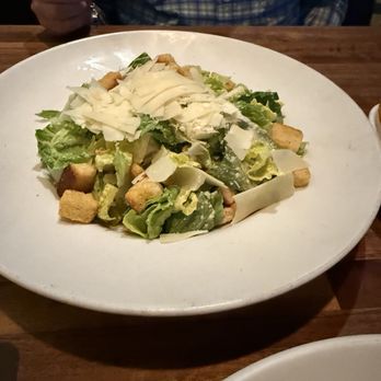 Yard House - Bars Near Me - Glenview, Illinois