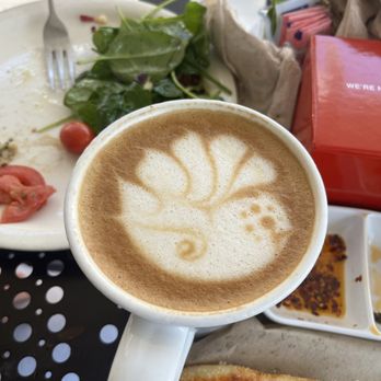 Urth Caffe - Latte - Coffee & Tea Near Me - Laguna Beach, California Urth Caffe - Latte - Coffee & Tea Near Me - Laguna Beach, California