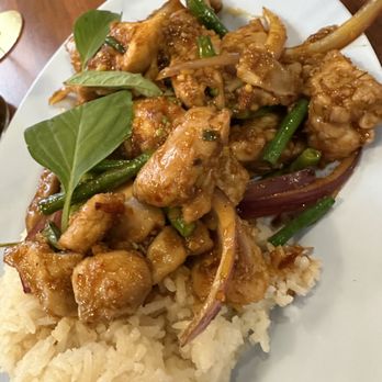 Lunette - Lemongrass chicken and rice - Cambodian Near Me - San Francisco, California Lunette - Lemongrass chicken and rice - Cambodian Near Me - San Francisco, California