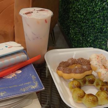 Peony - Mochi Donut flavors of Cocoa, Crème Brûlée Matcha, and Circus Cookie! Delicious! - Coffee & Tea Near Me - Las Vegas, Nevada Peony - Mochi Donut flavors of Cocoa, Crème Brûlée Matcha, and Circus Cookie! Delicious! - Coffee & Tea Near Me - Las Vegas, Nevada