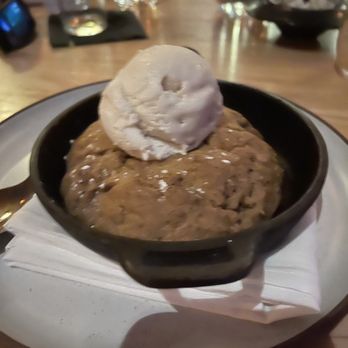 Bulevar Mexican Kitchen - Cookie with horchata ice cream - Mexican Near Me - Austin, Texas Bulevar Mexican Kitchen - Cookie with horchata ice cream - Mexican Near Me - Austin, Texas